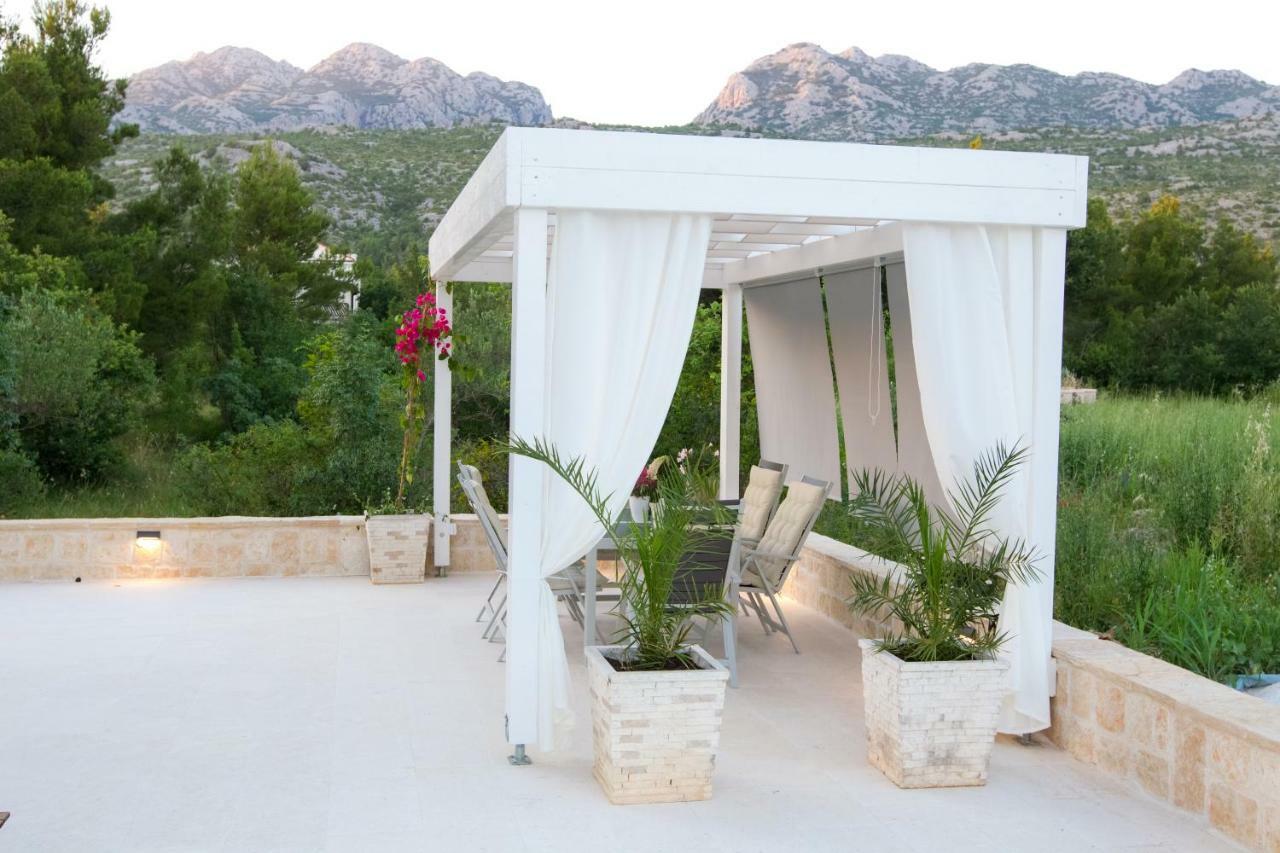 Apartmani Paklenica Noa Starigrad Exterior photo